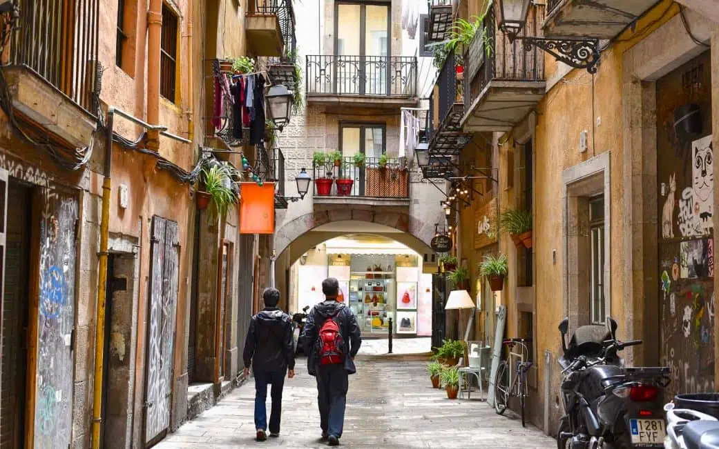 tourists shopping in the born barcelona