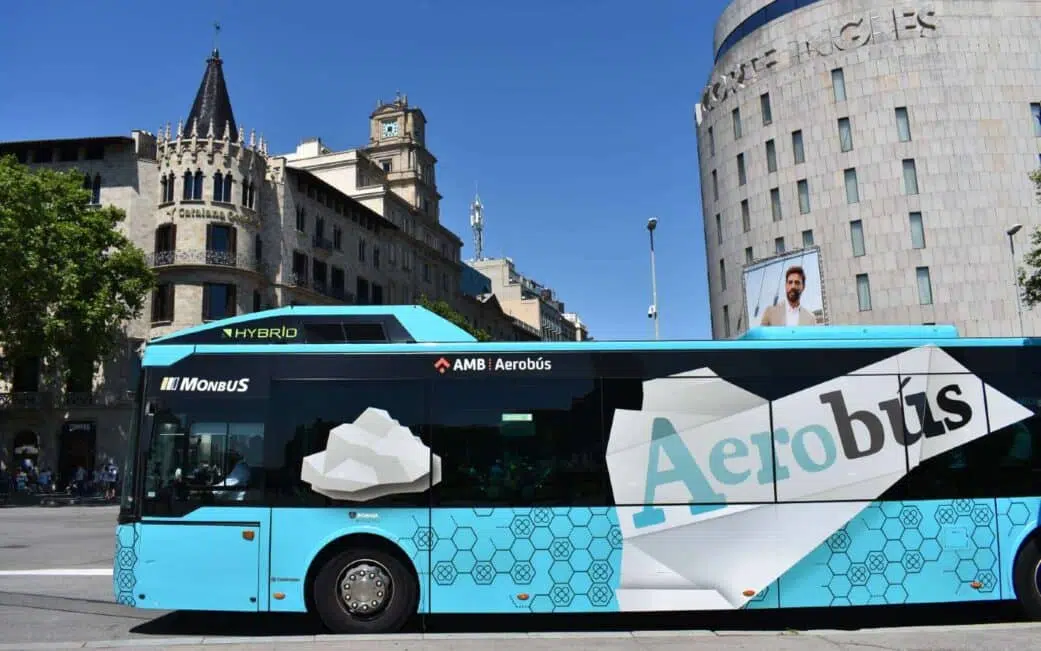 barcelona airport bus outside of el corte ingles in placa catalunya