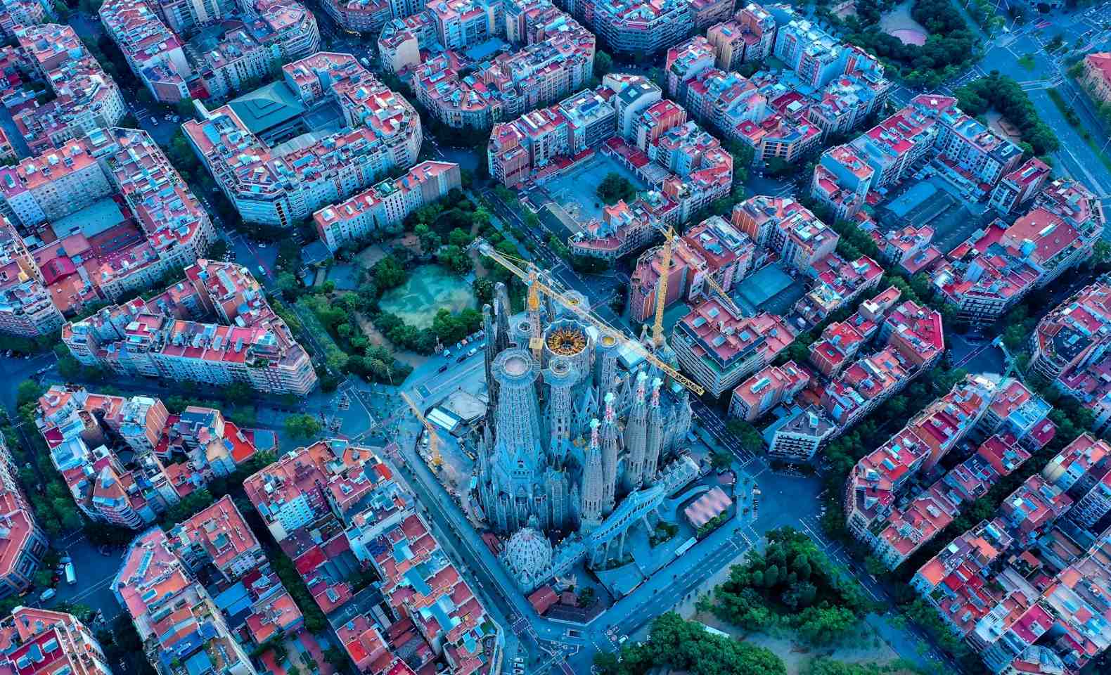 Which Sagrada Familia Tower is Better + Is It Worth It? 💰